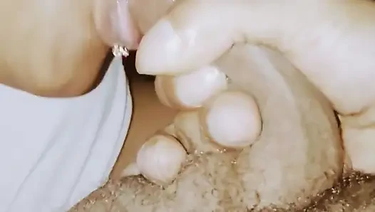 Длинный хуй глубоко в глотку!!