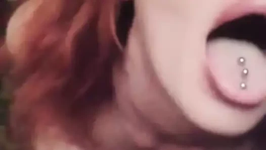 amatör kızıl saçlı kız alır oral seks