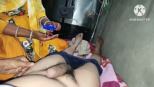 Sasur ne Bahu ki chut mein pani nikal di