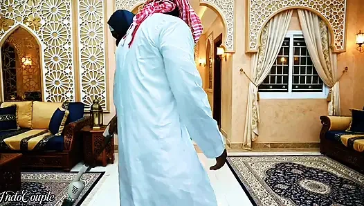 Muslim Hijab Enak bos Perawan Bandung pengen aku nyepong kontol kecil pembantu rumah tangga di Saudi