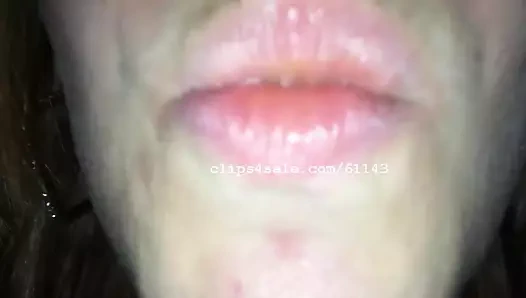 Ağız fetişi - casey sakızlı ayılar video 1 yiyor