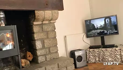 Une bonne blonde francaise se fait bien ramoner la cochonne