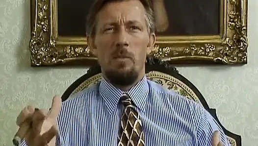 Çoraplı Alman genç kız kıllı amından sikiliyor