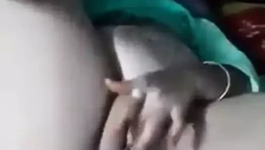 Ne zaman bir seks bombası adım anne wanksta oğluna yayılır