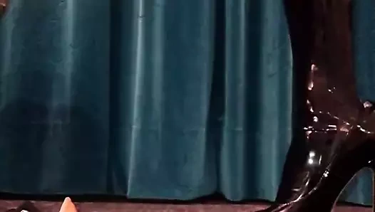 horoz ayaklar altına