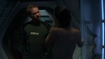 Carrie anne moss - kızıl gezegen