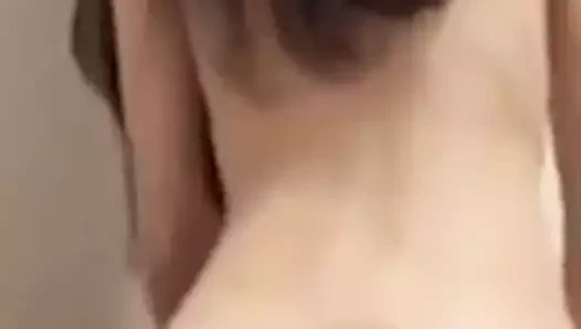 Başka şanslı adam sikikleri benim sıkı kedi