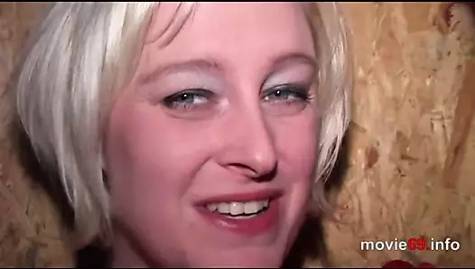 Dany güneş darbeler bir horoz içinde bir alman yetişkin tiyatro