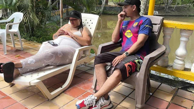 Huge Colombian ass gets fucked for money