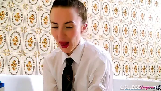 Sophia Smith'in yer aldığı üniversite banyosu 1