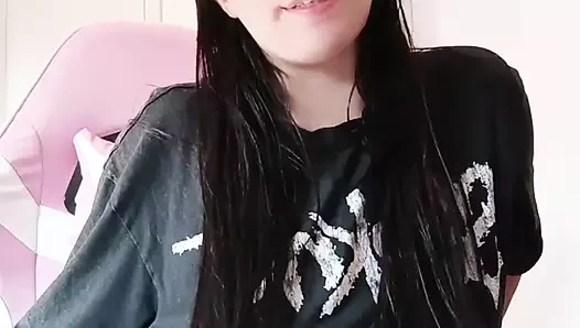 Ders çalışmama yardım et ve senin için soyunayım