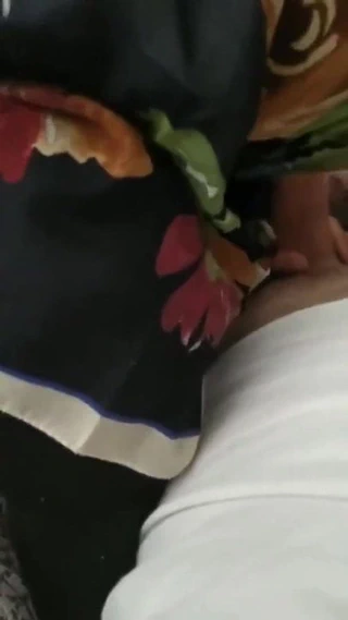 Arabada başörtüsü – iyi sikiş