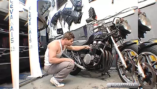 Yüz! Brezilyalı Kelley Jade Vitor, Carlos ve Loupan'ı sağıyor!