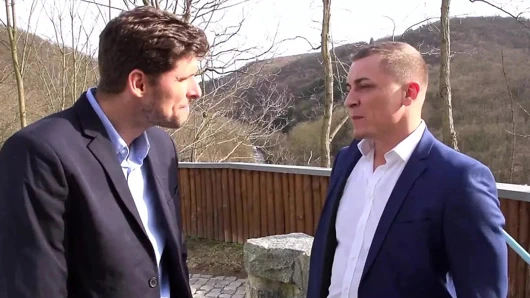 Çifte penetrasyon için hizmetçi