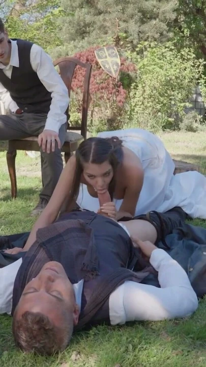 BRIDE4K. Lütfen, düğünümde her yerime boşal | Klip 2