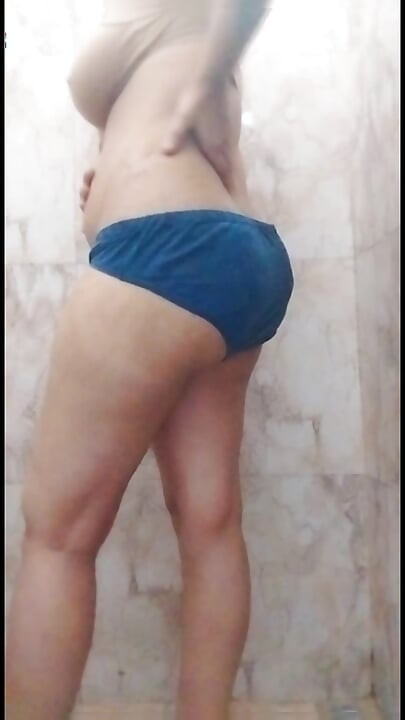 Ateşli desi anal mastürbasyon ve orgazm