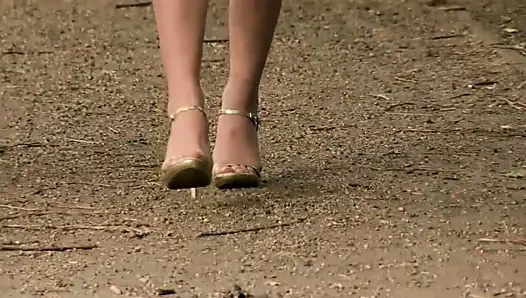 Sokak avcısı tarafından yakalandı.