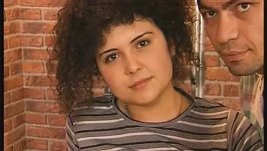 Tuerke filmt seine Freundin mit Arabischen wurzeln