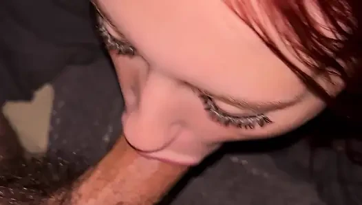 Babasının yarağını boğmaya bayılıyor