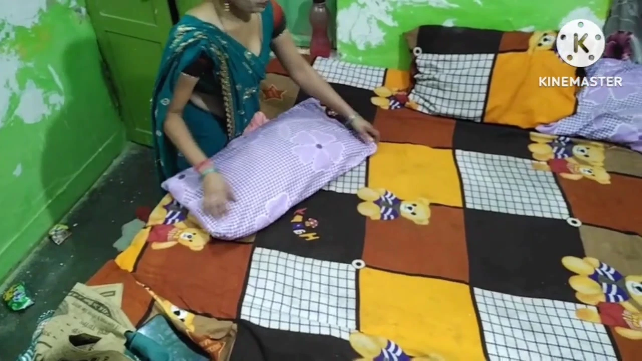 बहुत सेक्सी गृहिणी और सेक्सी लड़की और गृहिणी और बहुत सेक्सी गृहिणी