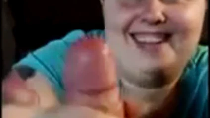 Bbw kız arkadaşı vuruş dışarı onun krem ​​ile bir gülümseme