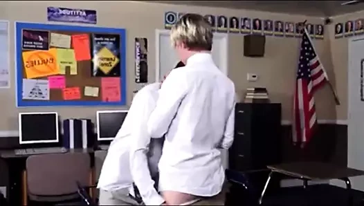 Twink öğrenciler olsun o üzerinde içinde sınıf