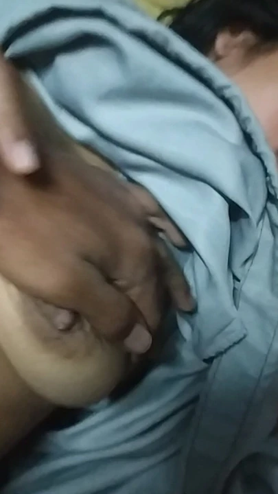 Evde yalnızken sikildim