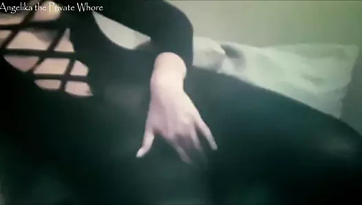 Siyah bodystocking ve sigara içinde alay benim özel fahişe...