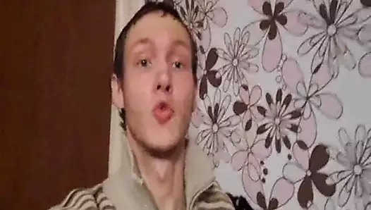 Kollarımdaki kız + ayaklar altında çiğneme (platformda ve topuklarda)