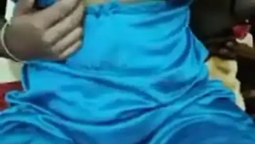 İlk canlı görüntülü görüşmem seksi göğüslü amcık