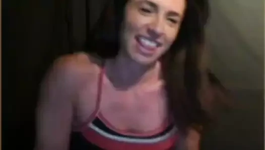 Komşunun seksi kızı kaslı kamera