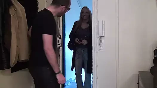 Cynthia oyuncu seçmelerinde eğleniyor