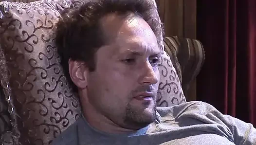 Taze kız Rane Revere zenci bir fahişe amını siktiriyor