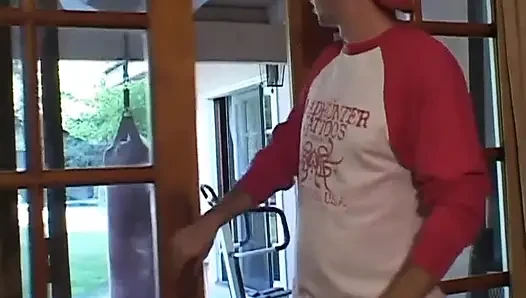 Seksi büyük memeli kıllı amcık yalıyor... ağzına boşalma