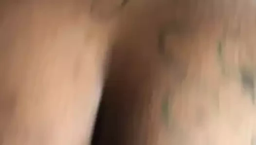 Milf arkadan görüntü alıyor