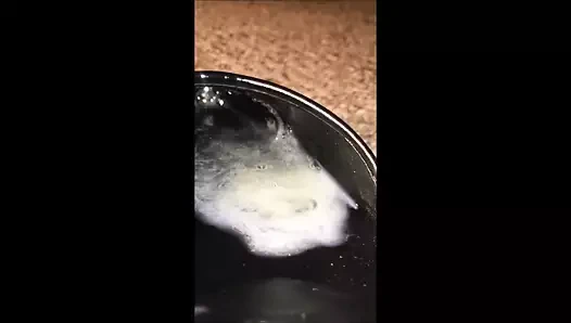 Büyük yarak pompa dölüne dolduruluyor