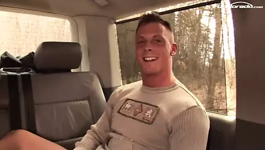 An der Strasse angesprochen und gefickt