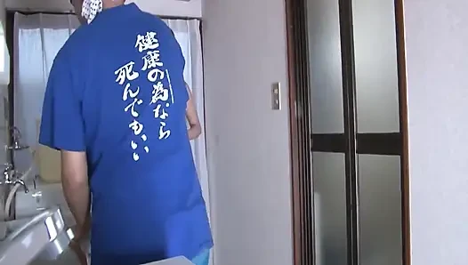 Baştan çıkarıcı Japon sürtüğün kıllı amını sansürsüz sikiyor # 1 - bölüm 1