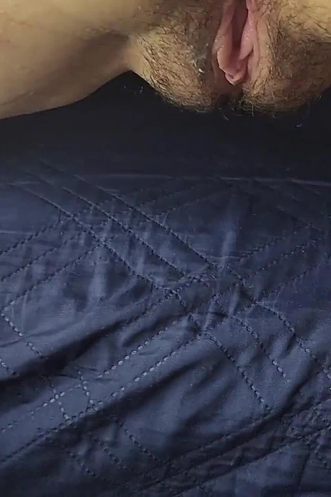 Üvey kızımın içine boşalıyor küçük yarak fetişi