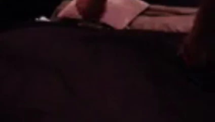 Bbw yayılır ona kedi geniş