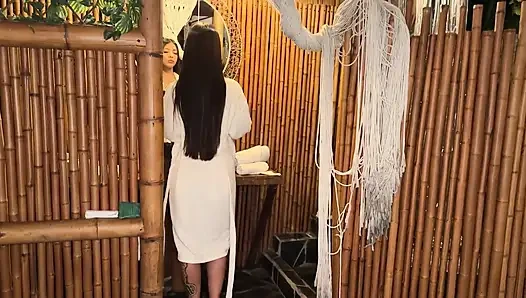 Duşta kendime dokunmamı izlemeyi mi seviyorsun?