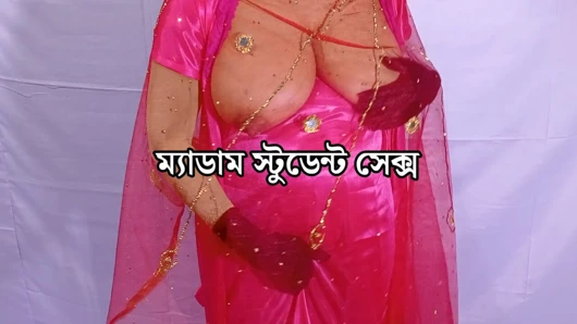 Güzel bayan öğrenciyle seks yapıyor