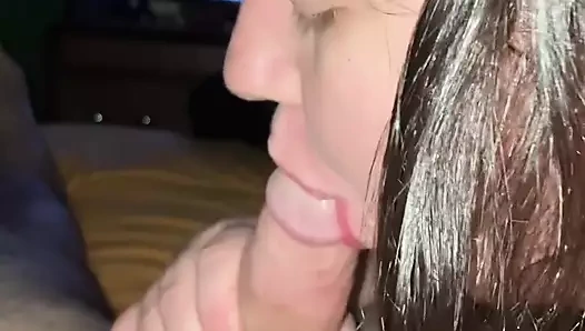 Ağzımdaki😍 yarağını seviyor muyum?