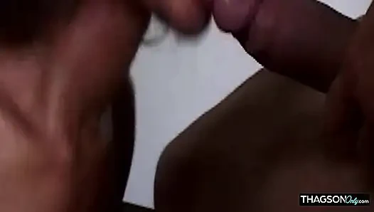 Kıllı zenci amcık genişçe damlıyor kalın döl boşalması