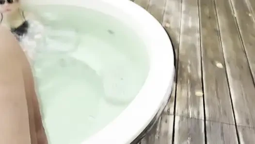 Tükürük toyneğine dönüştü - spa köleliği - lezdom