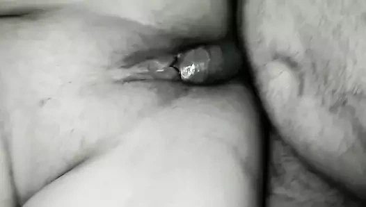 Evli kadın ko aage se anal seks kiya.