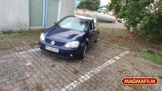 gerçek mutlu alman ev hanımı