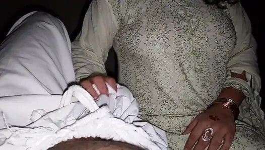 Geceleri sasur ji bahu rani'sini sert sikiyor, Hintçe sesli gerçek Hintli desi seks