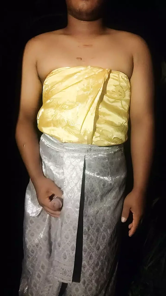 Travesti Taylandlı elbise