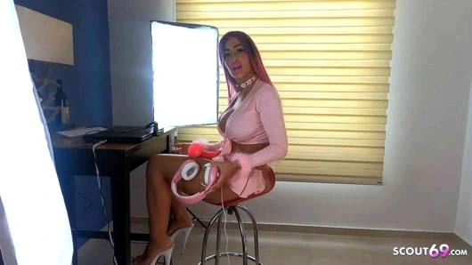 Büyük göğüsler için gerçek bakış açısı amatör anal seks Alman barbi cathy b